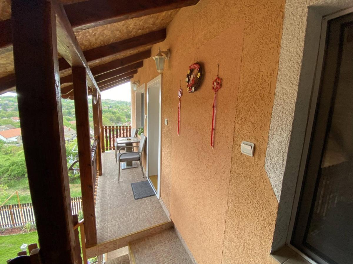 Apartman Simona Vrdnik Exterior photo