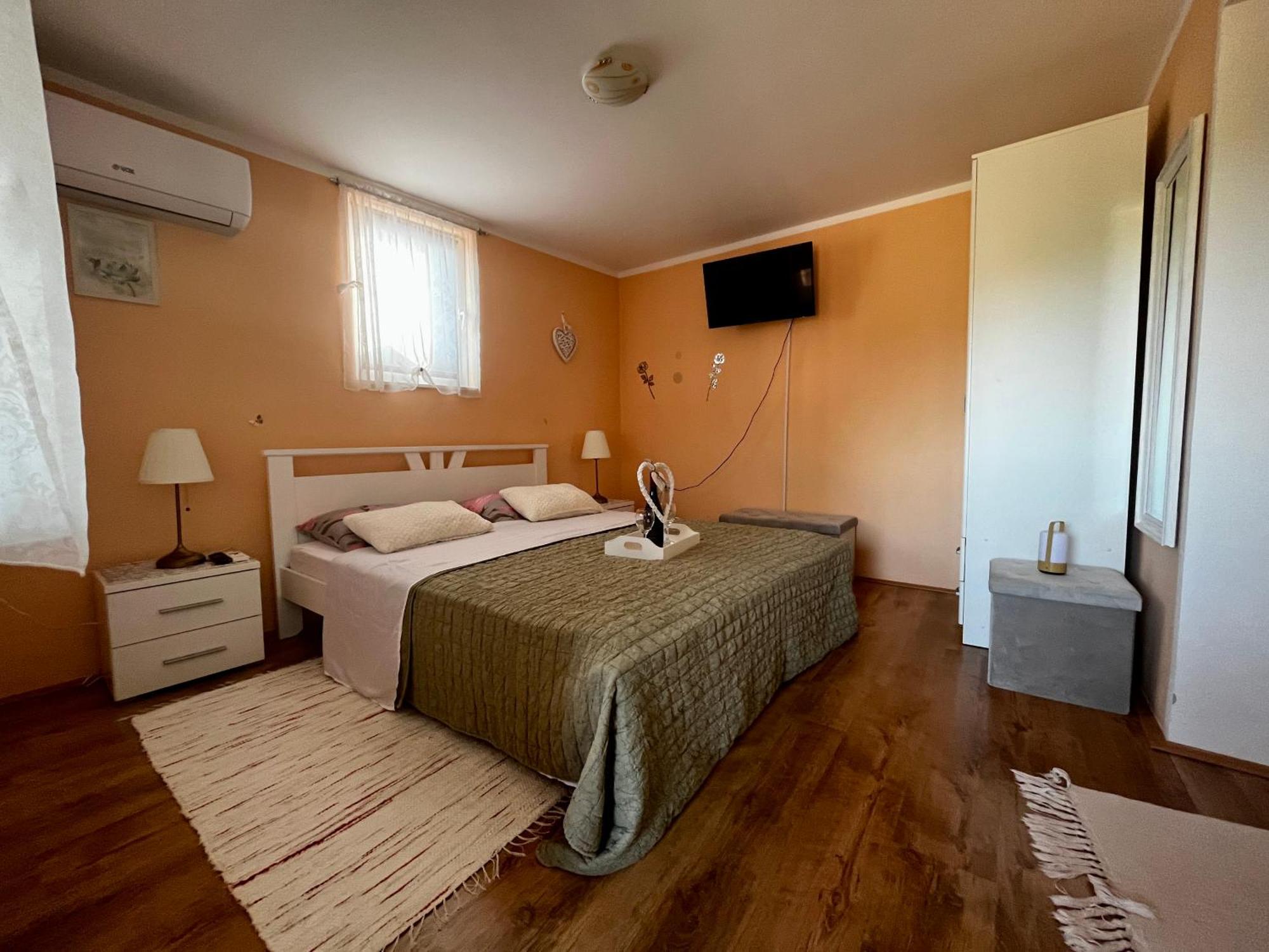 Apartman Simona Vrdnik Exterior photo